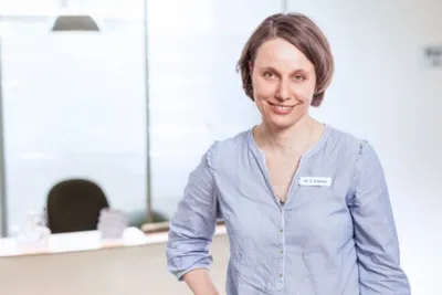 Porträtfoto Dr. med. Corinna Crohns
